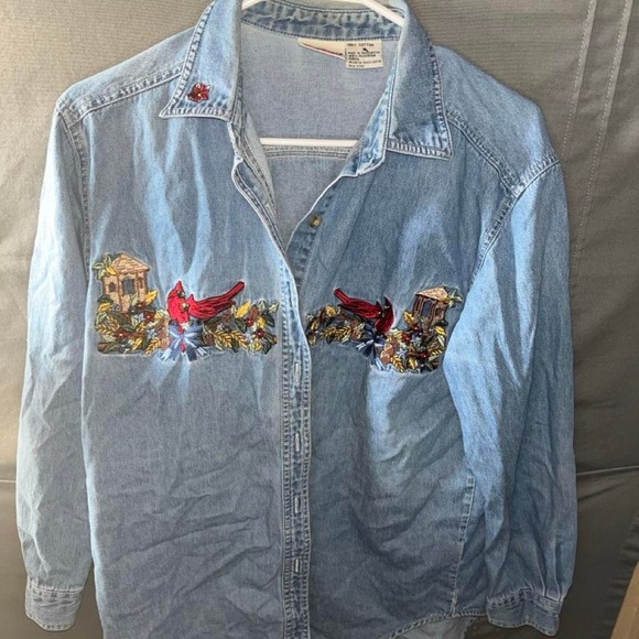 Tops - VTG Bobbie Brooks Blue denim button-up shirt with embroidered red cardinals